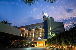 Alba Premier, Kolhapur(A Unit of Jotiba Hotels), Kolhapur