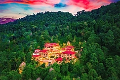 The Chumbi Mountain Retreat & Spa, A Club Mahindra Associate, Pelling, Darjeeling