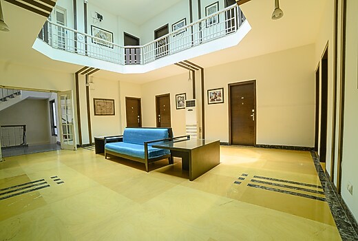 Stately Suites Mg Road Gurgaon Hotel Price Address Reviews