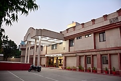 Hotel Duke Palace, Mathura