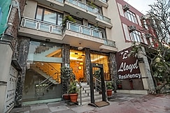 Lloyd Residency, Delhi