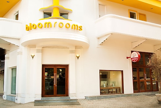 Bloomrooms @ New Delhi Railway Station