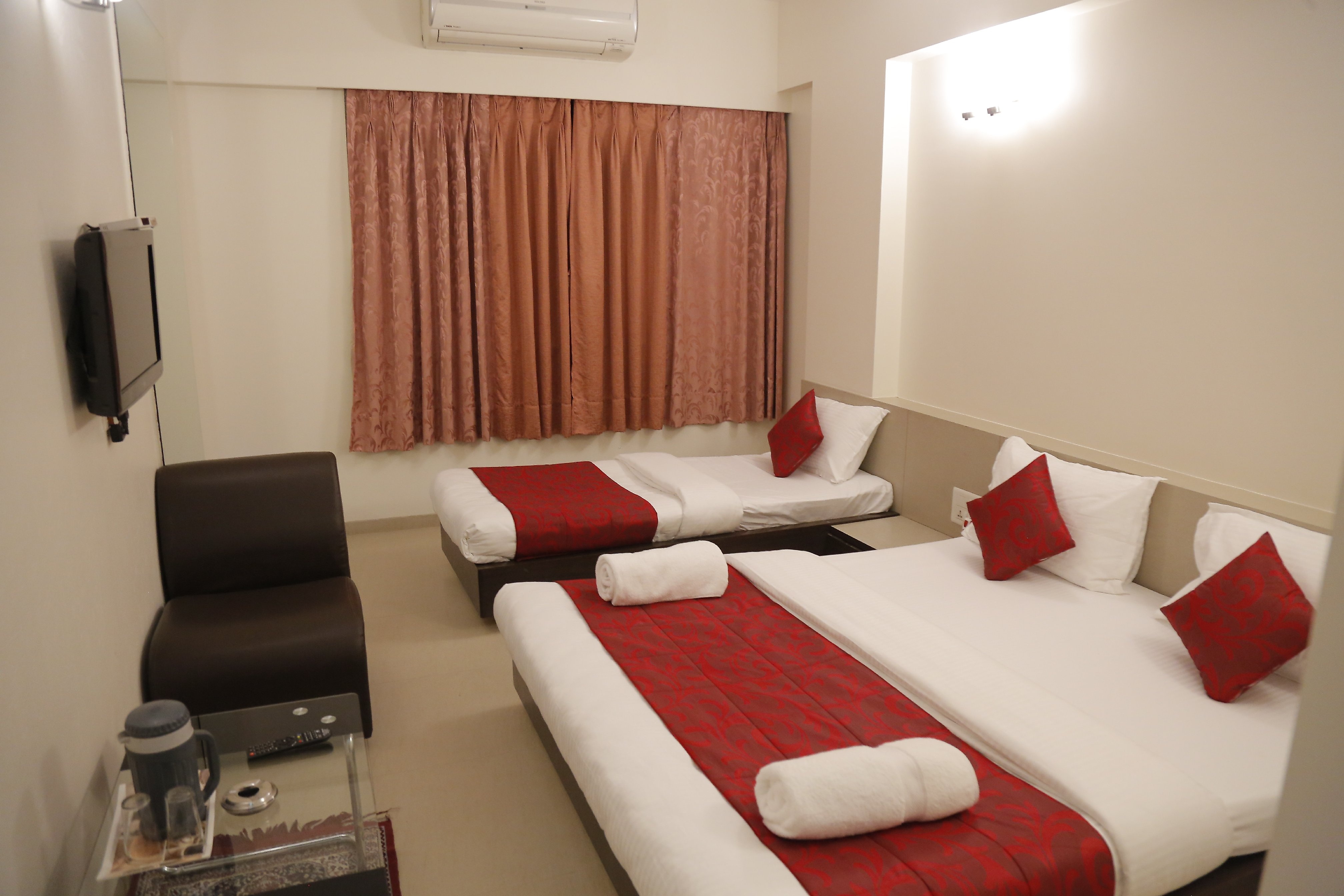 TRIPLE BED A.C. ROOM 1