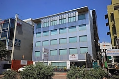 Hotel Clarks Collection Vadodara - Near Bus Stand