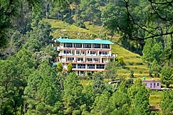 Nature's Valley Resort