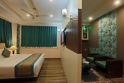 Hotel Castle Blue, Delhi