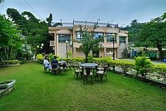 Hotel Shiv Villa ( 1.8 kms from Nakki Lake ), Mount Abu