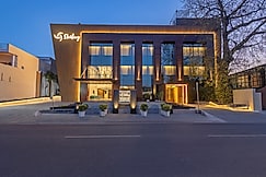 Sterling Borderland Amritsar, Gurdaspur