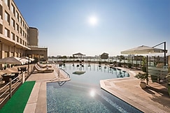 Ramada by Wyndham Neemrana, Bawal