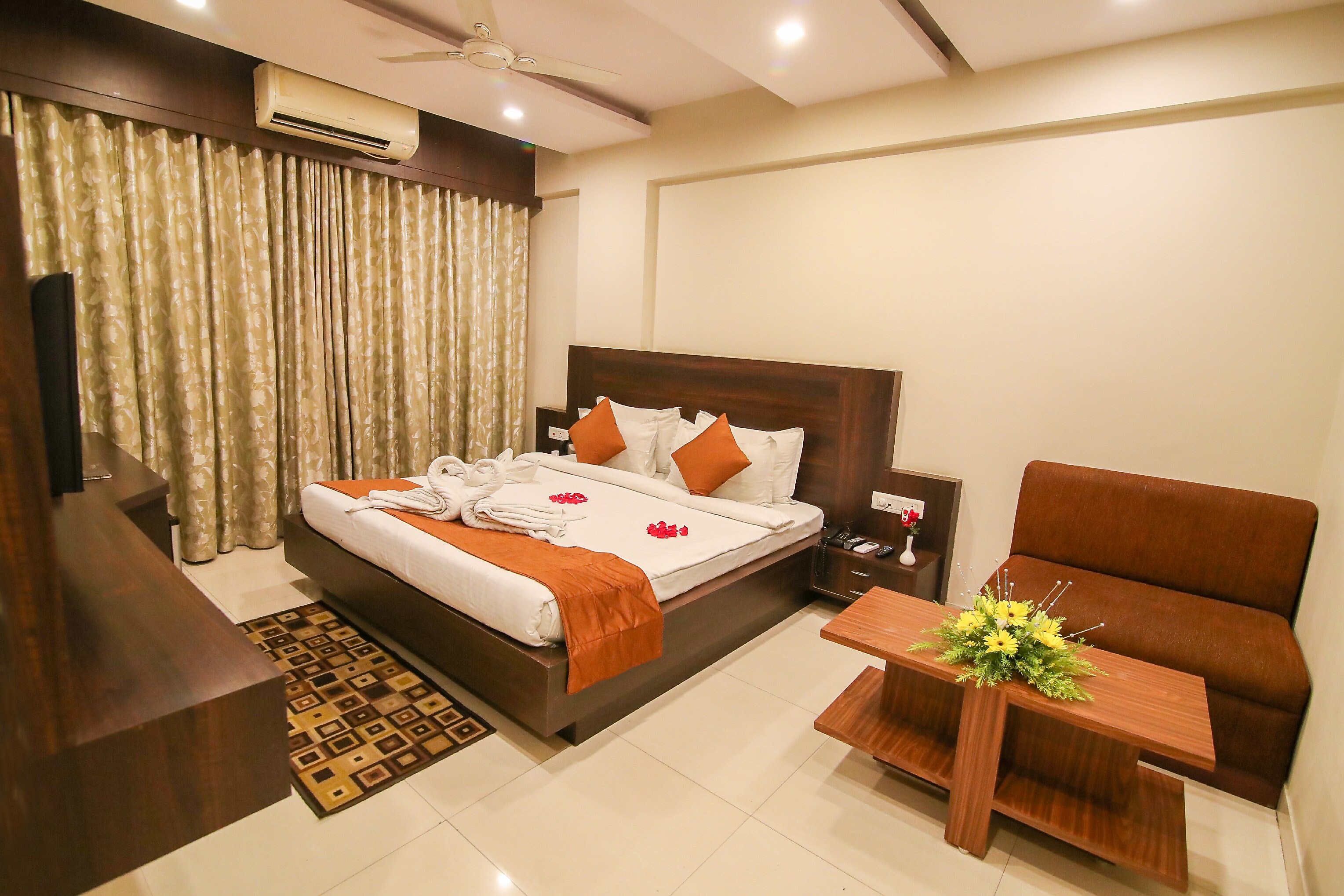 The Mahal Inn 𝗕𝗢𝗢𝗞 Jamshedpur Hotel 𝘄𝗶𝘁𝗵 ₹𝟬 𝗣𝗔𝗬𝗠𝗘𝗡𝗧