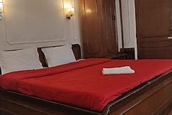 Hotel Hill Top Mall Road, Shimla