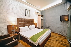 Hotel Puran Palace ( Pyramid ), Ambala