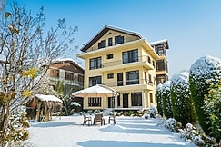 Sheesha Residency, Srinagar