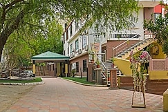 The Byke Grassfield Resort with Outdoor Pool, Shyam Nagar, Jaipur