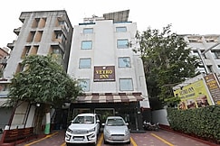 Vetro Inn, Surat