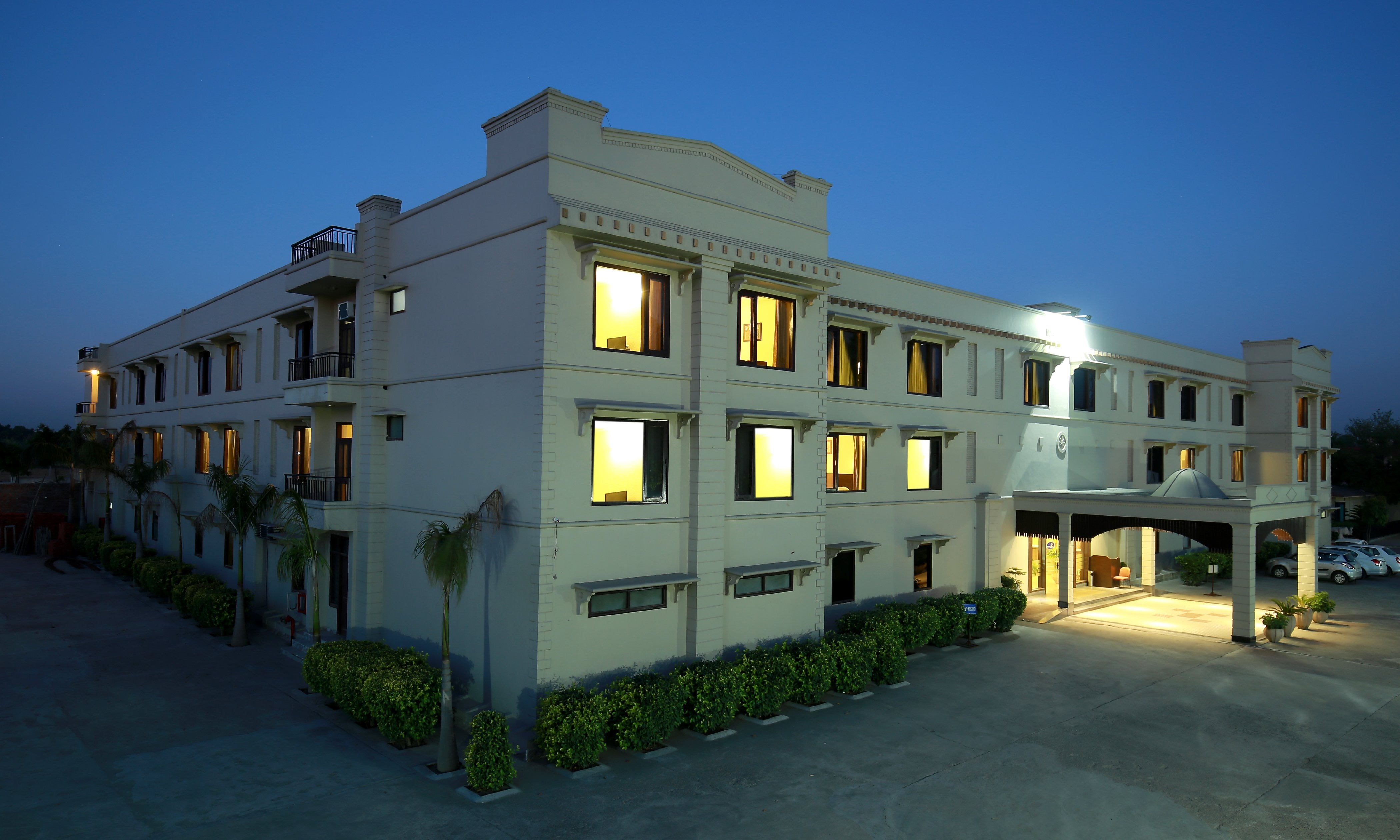 3 Star Hotels in Kichha Book from Best Hotels