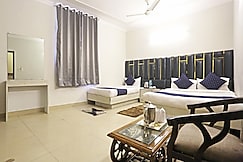 Hotel Ratandeep @ Paharganj, Delhi