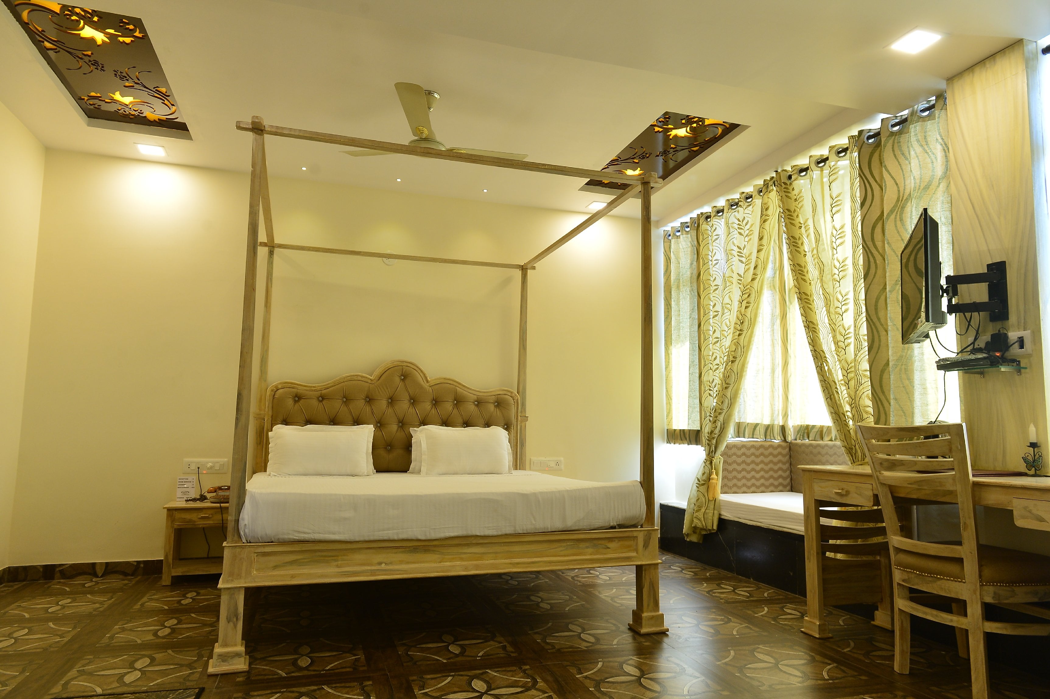 Sargam Sadan A Boutique Lake View Hotel - Tap to explore photos