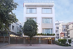 Alpina Hotels & Suites, Delhi