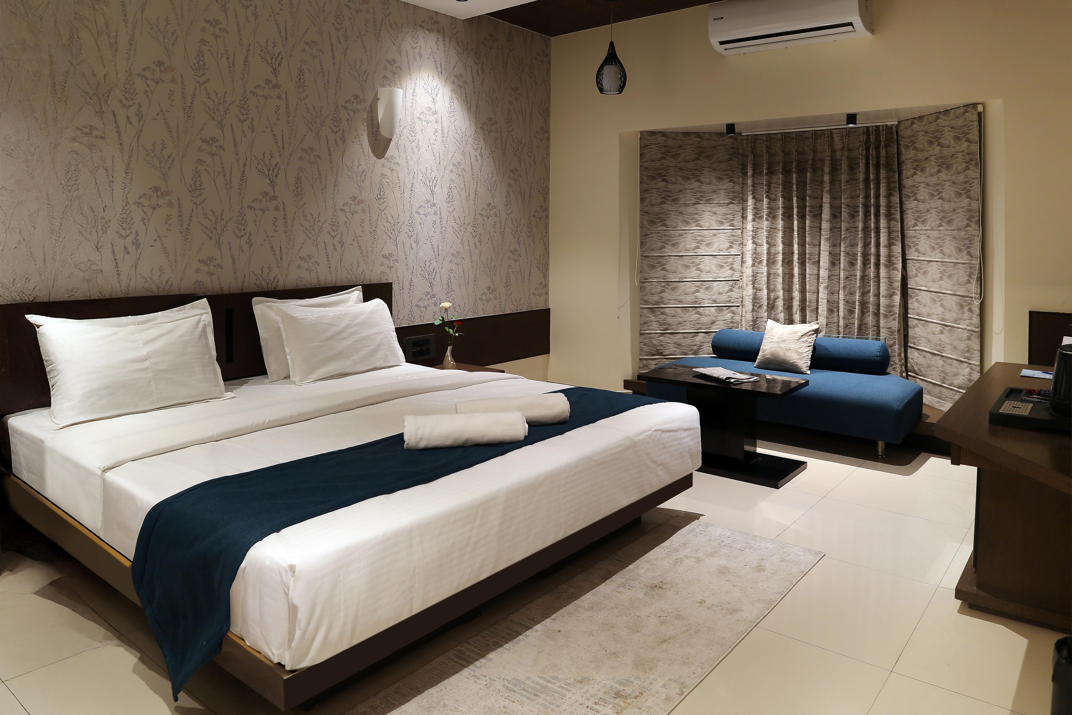 Hotel The Leaf 3