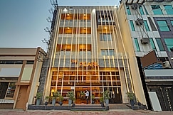 Hotel The Pearl - Newly Renovated in City Centre, Delhi