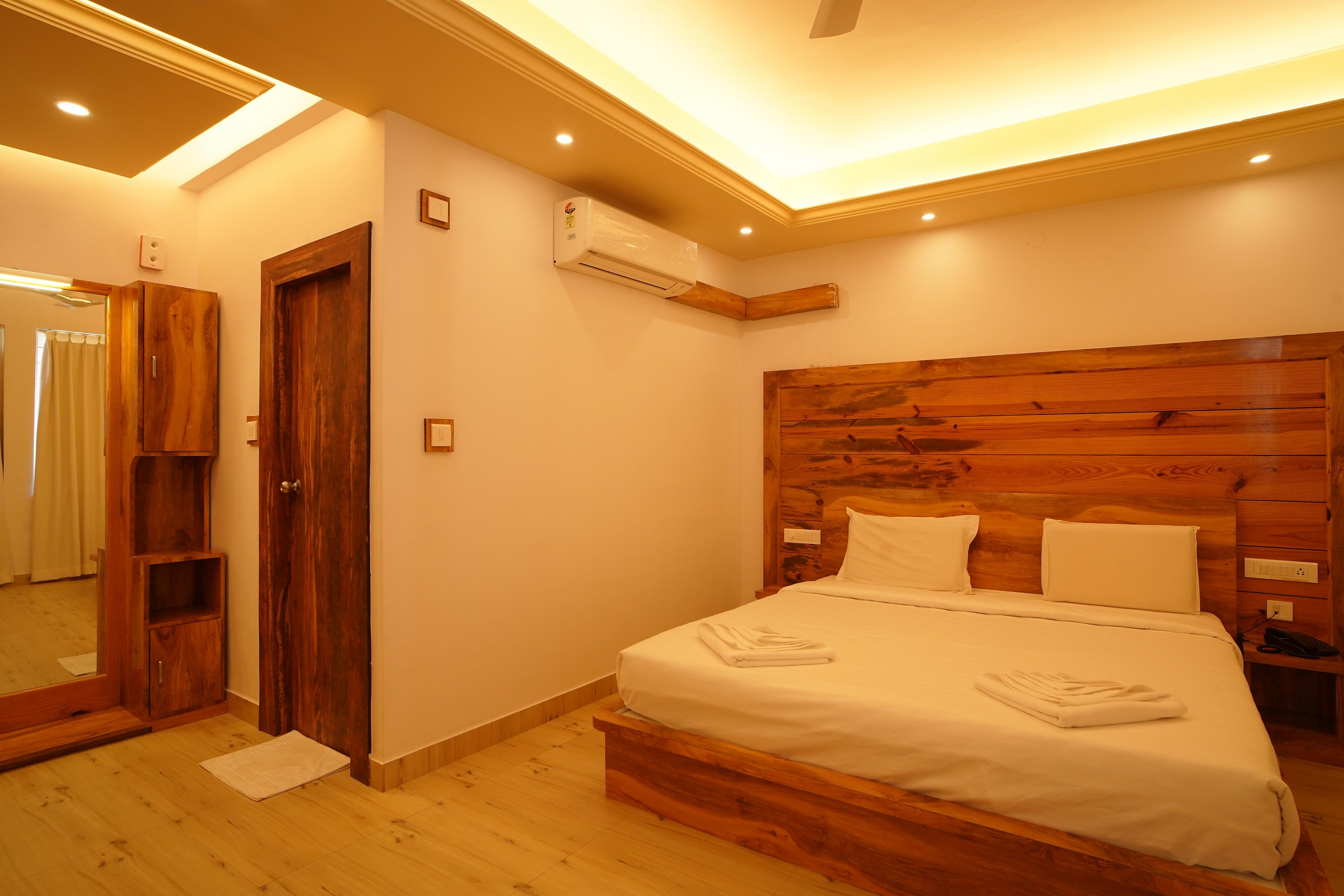 Mak Hotel - Tap to explore photos