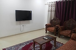 Balaji Service Apartment Shastri Nagar 1, Pune