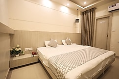 Hotel Blue Mountain, Udaipur