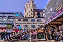 Hotel Railway Inn, Thane