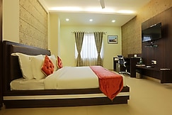 Hotel Premiere Villa, Varanasi