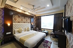 Hotel Akash Continental, Chandigarh