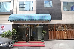 Hotel kyron, Delhi