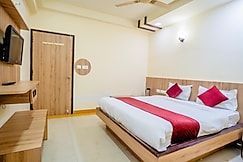 Hotel Mahadev Regency