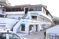 Hotel Moon and Restaurant, Ranikhet