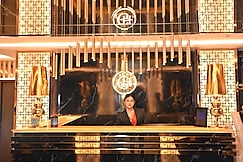 Golden Hotel Boutique - Opp Railway Station, Durg