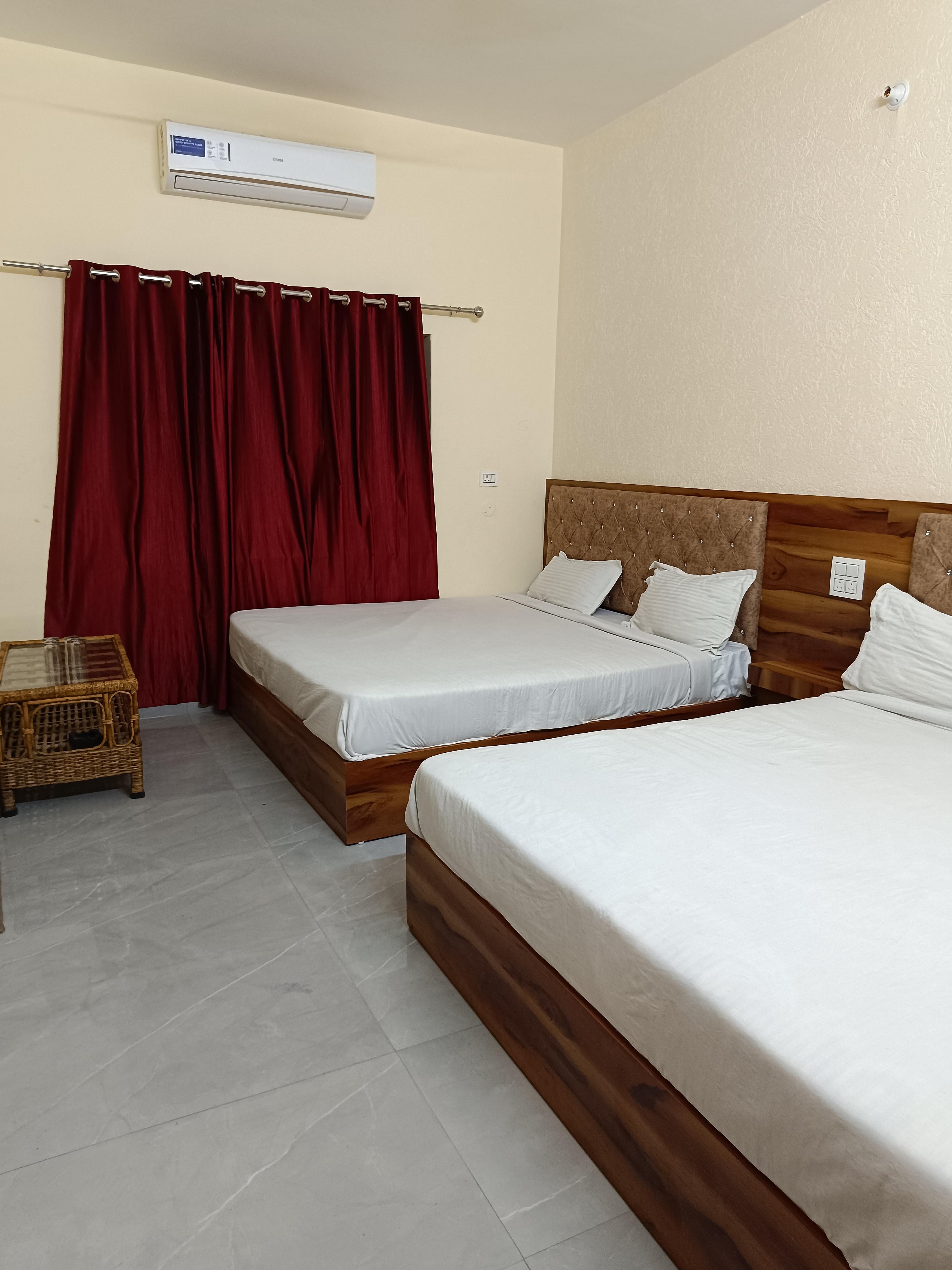 Shiv Ganga Hotel - Tap to explore photos