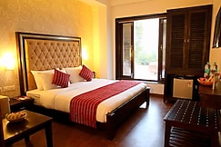 The Raj Vilas, आगरा