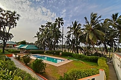 HOTEL PALMS, Kodinar