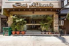 Hotel Sai Miracle (Newly Renovated) - Opp New Delhi Station & Connaught Place, Delhi
