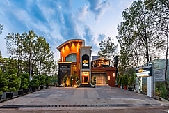 DLS Whispering Winds, Solan