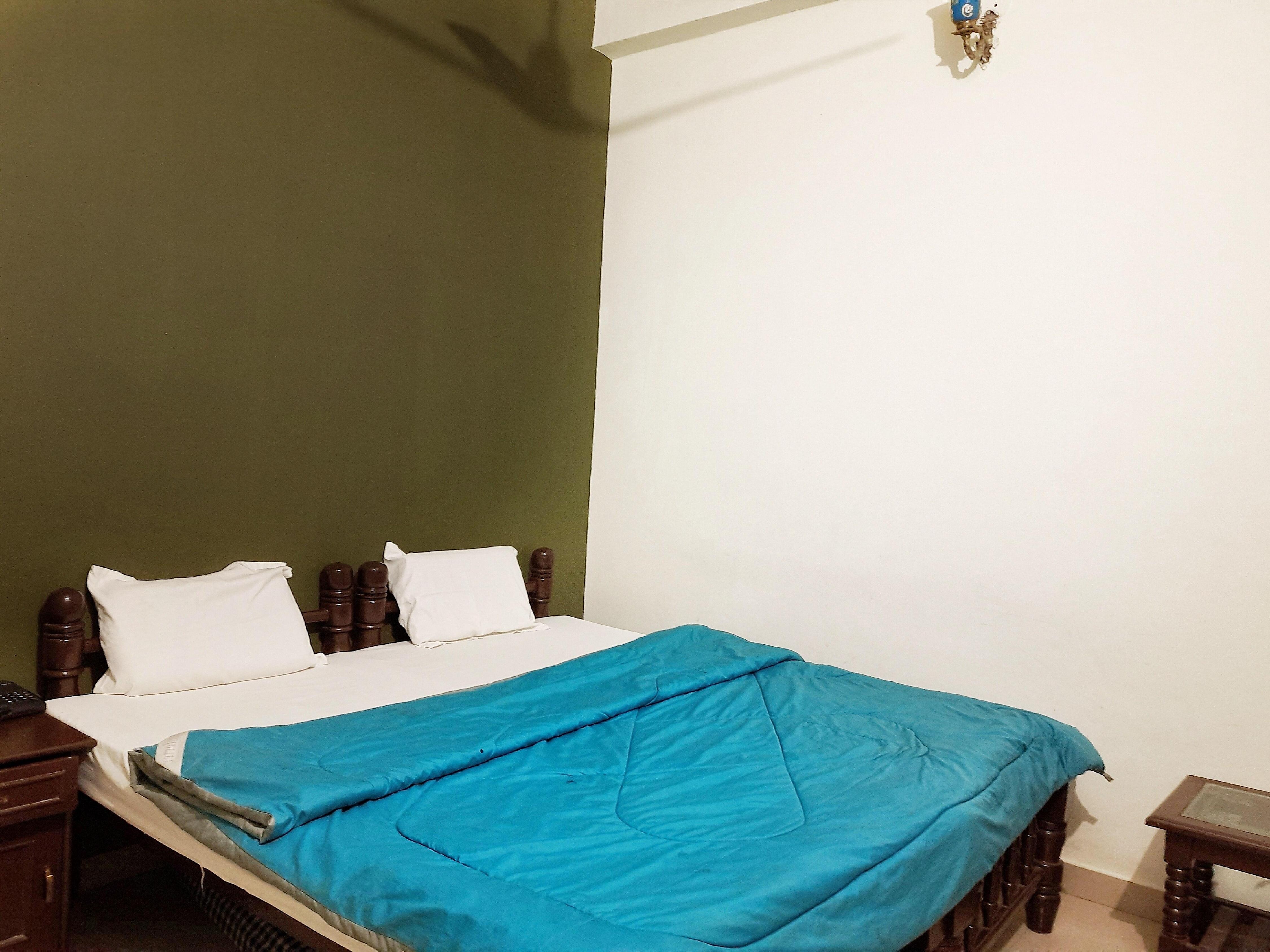 Hotel Ranthambhore Palace - Tap to explore photos