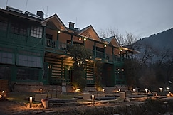 The Sunshine Heritage | Rooms & Restaurant, Manali