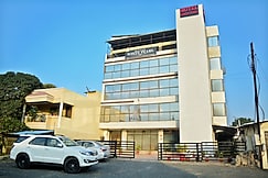 White Pearl, Jabalpur