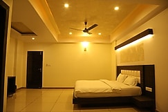 Srinidhi Lotus Lounge, Bangalore