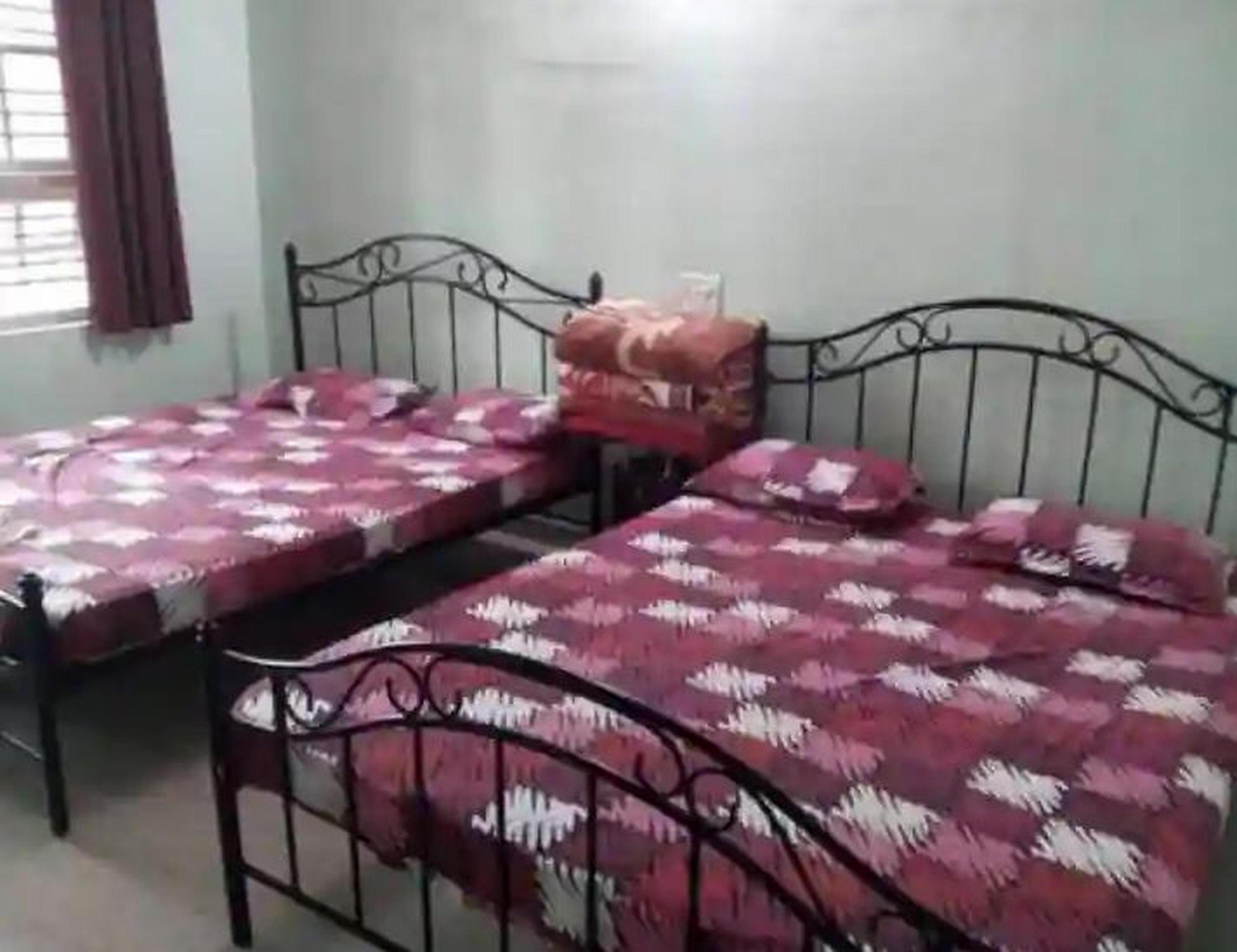 Madkal Homestay - Tap to explore photos