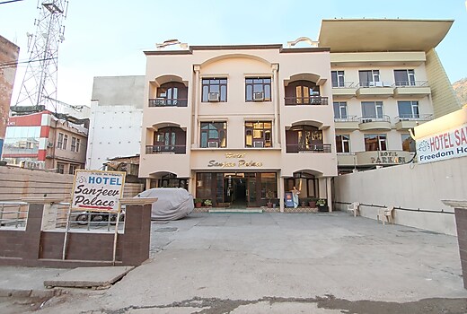 Hotel Sanjeev Palace
