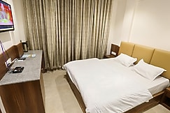 Navratan Palace-Next To Jagatpita Shri Brahma Mandir, Pushkar