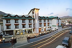 Hotel Zojila Residency, Srinagar