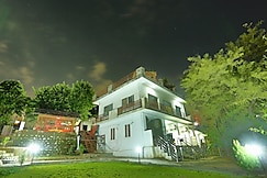 Raj Resort @Tapovan Road, Rishikesh