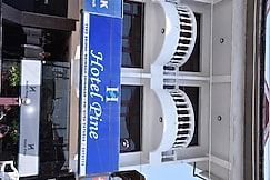 Hotel Pine, Srinagar